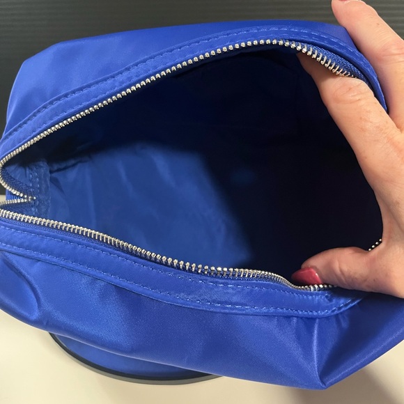 Burberry travel pouch new - Picture 5 of 9